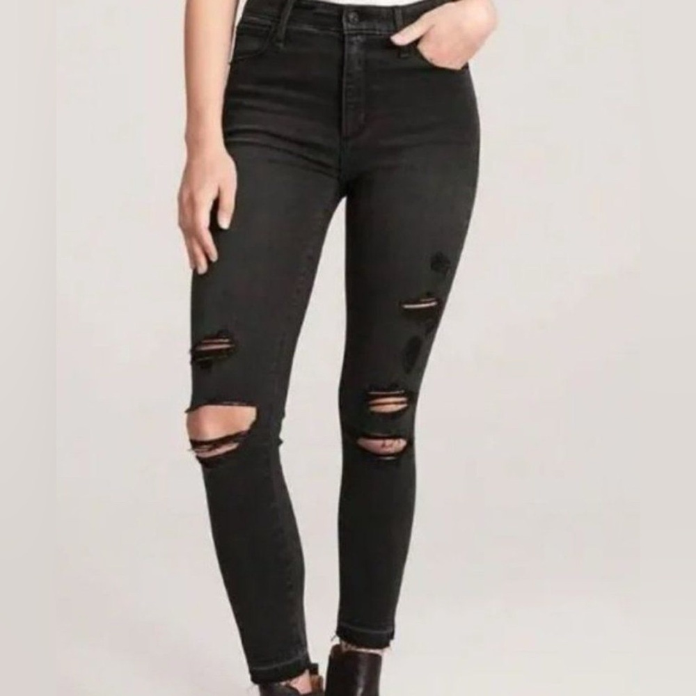 NEW Abercrombie & Fitch Sz 10 The Super Skinny High Rise Distressed Black Jeans